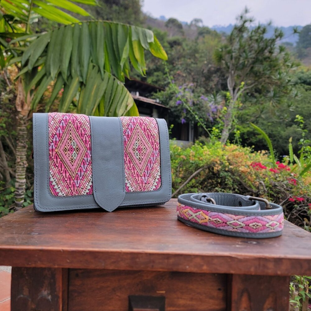 Unique Guatemalan Leather Handbag - Recycled Huipil and Grey Leather (Temoatzin) - Picture 2 of 3